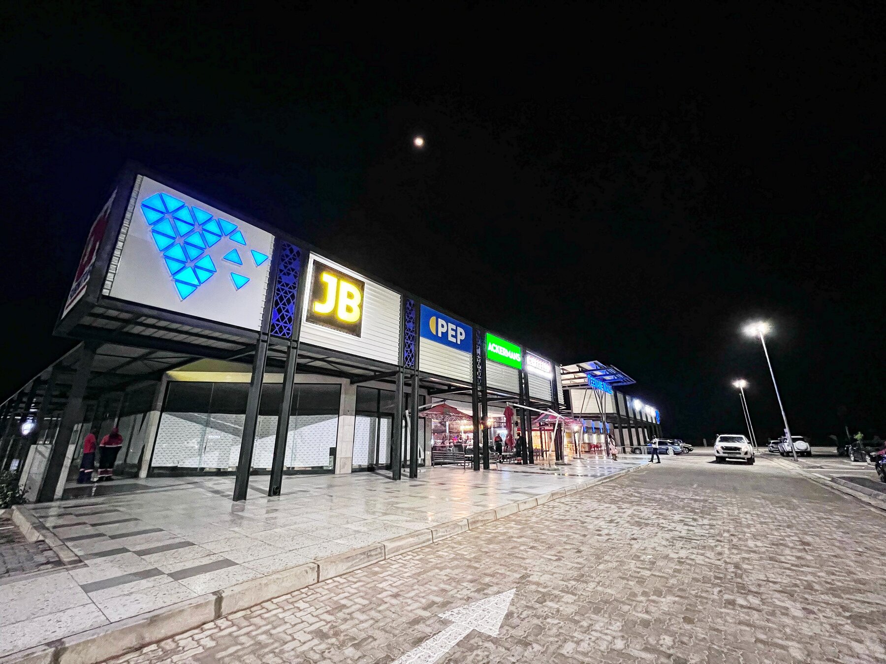 Teemane Mall, Letlhakane